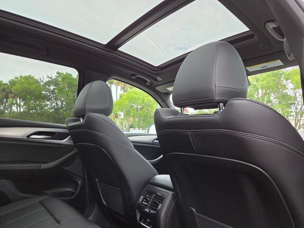 Used 2024 Mineral White Metallic BMW sDrive30i image 17