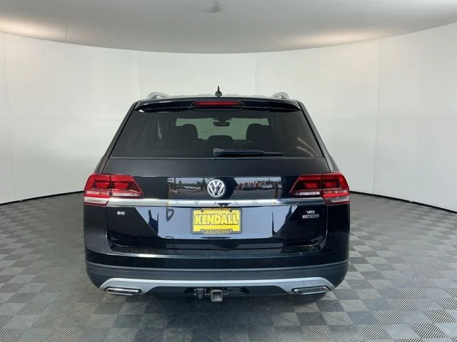 Used 2019 Black Volkswagen 3.6L V6 SE image 2