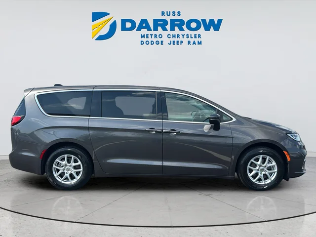 Used 2023 Gray Chrysler Touring L image 6