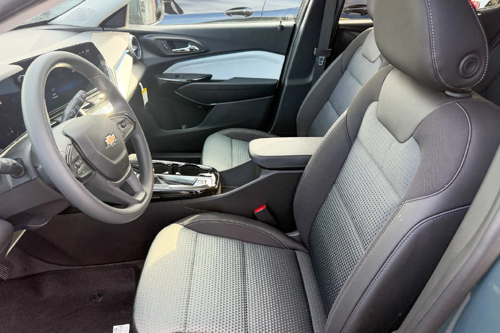 2026 Chevrolet Trax LT - Photo 10