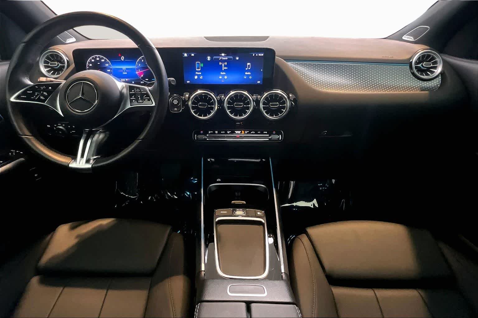 Used 2025 Night Black Mercedes-Benz GLA 250 image 26