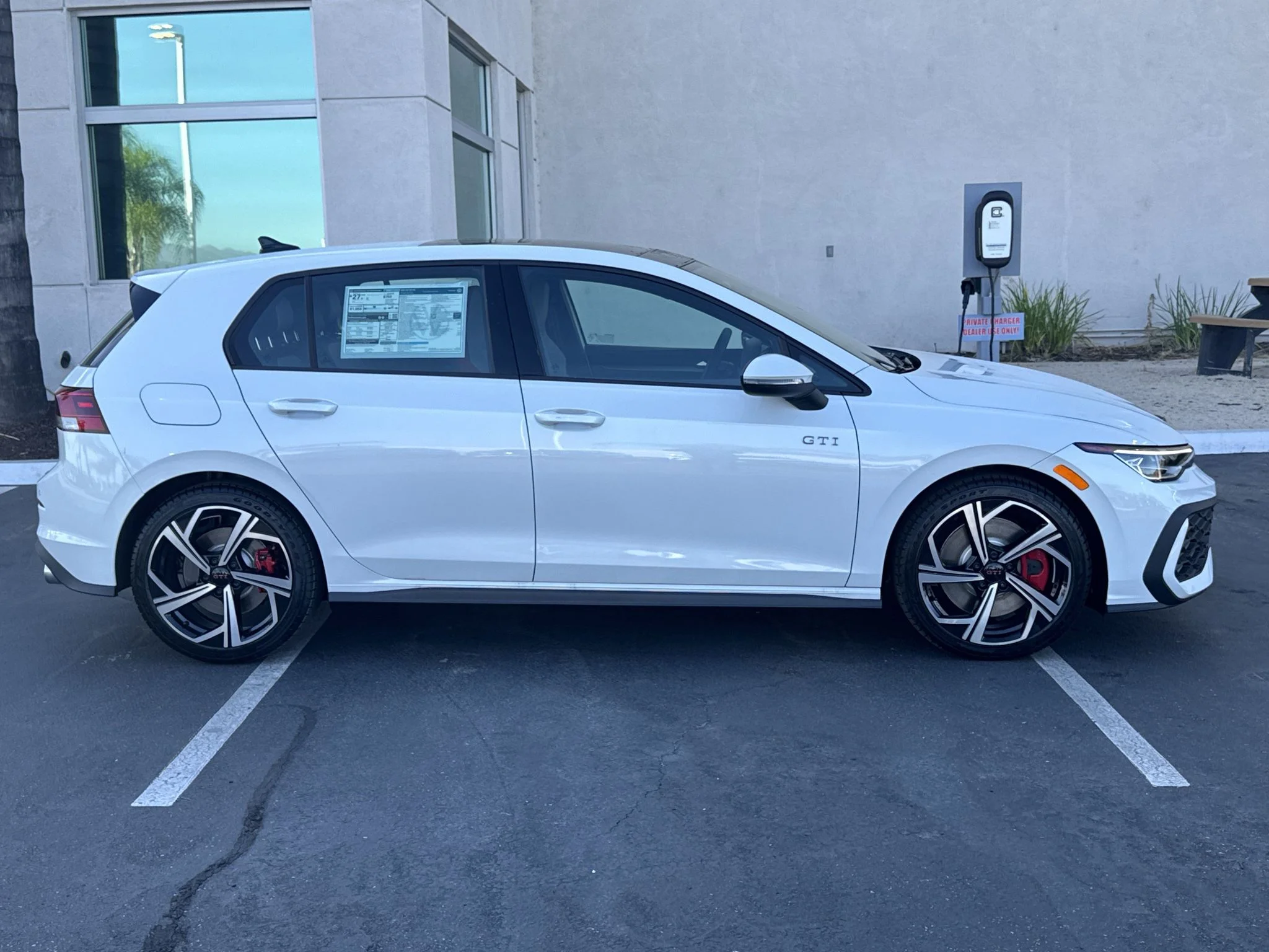 New 2026 Opal White Pearl Volkswagen SE image 8