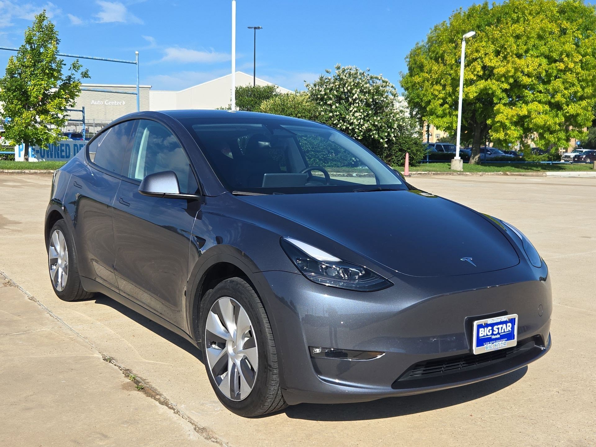 2023 Tesla Model Y Rear Wheel Drive's photo