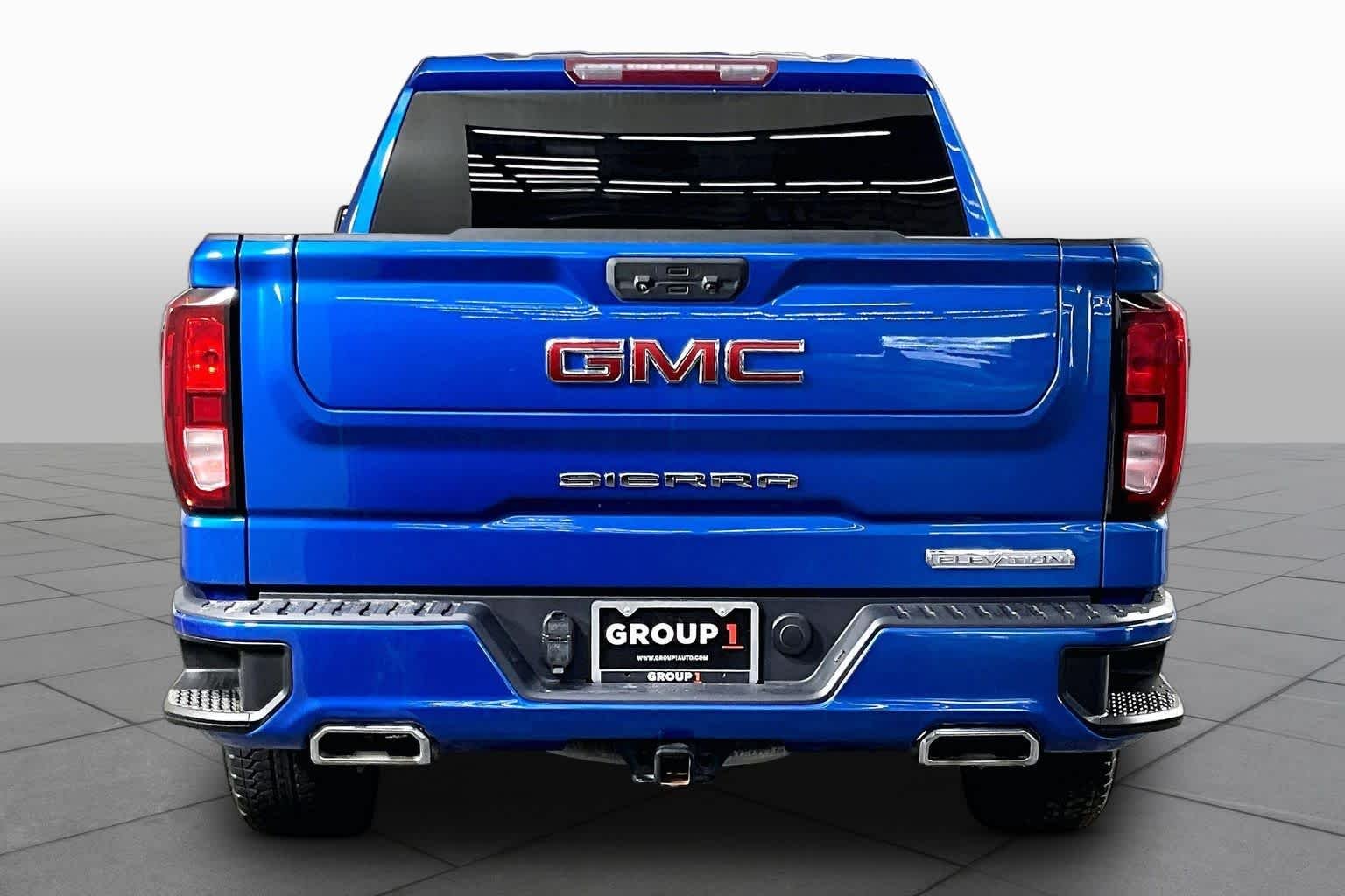 Used 2022 Dynamic Blue Metallic GMC Elevation image 5