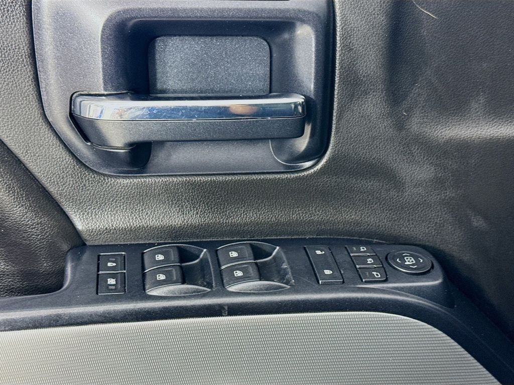 Used 2014 Silver Ice Metallic Chevrolet LTZ image 21