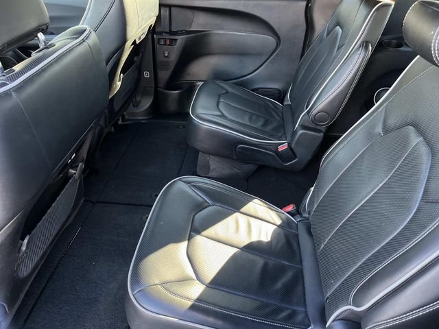 Used 2025 Black Chrysler Limited image 16