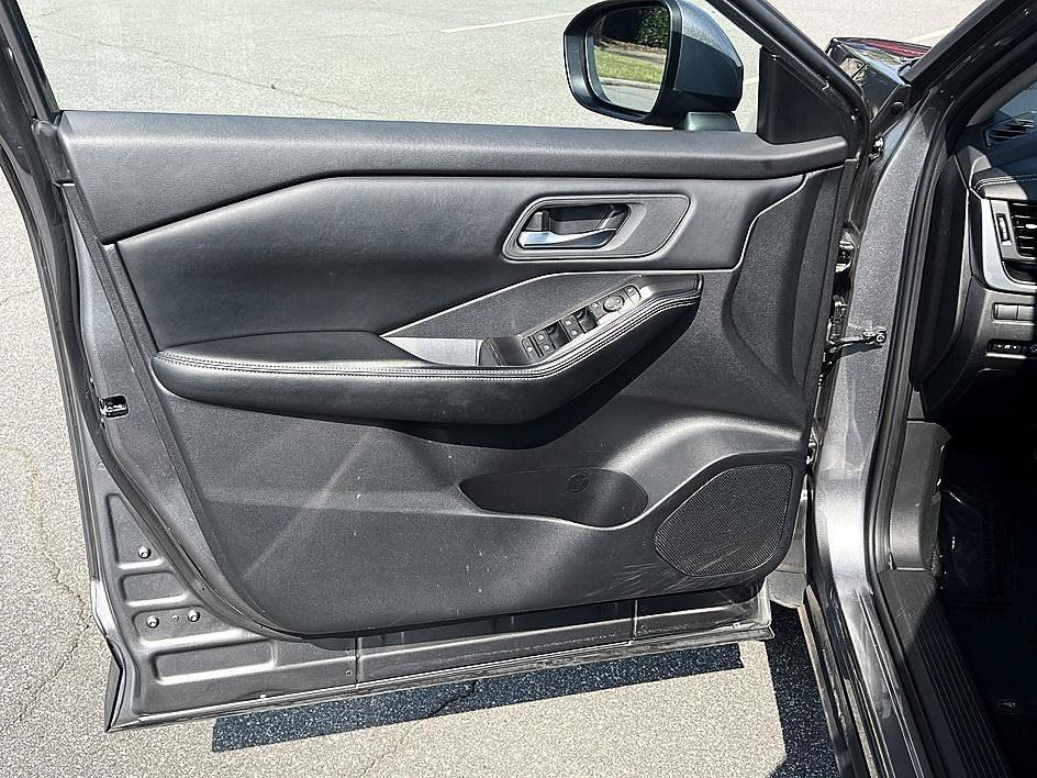 Certified Used 2025 Gun Metallic Nissan SV image 19