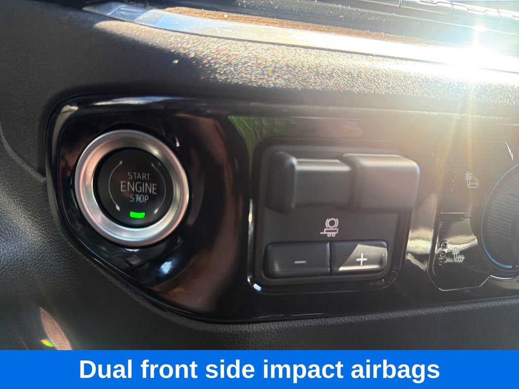 Used 2025 White Chevrolet RST image 19