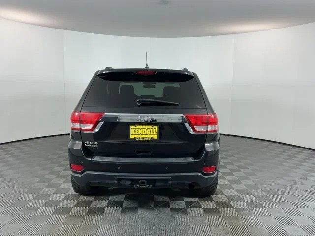 Used 2013 Brilliant Black Crystal Pearl Jeep Laredo image 6