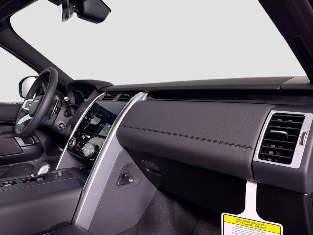 New 2026 Santorini Black Land Rover S image 31