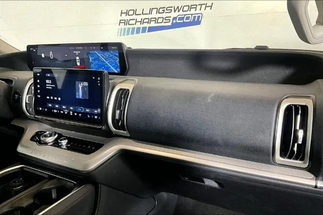 Certified Used 2025 Black Metallic Ford Active image 39