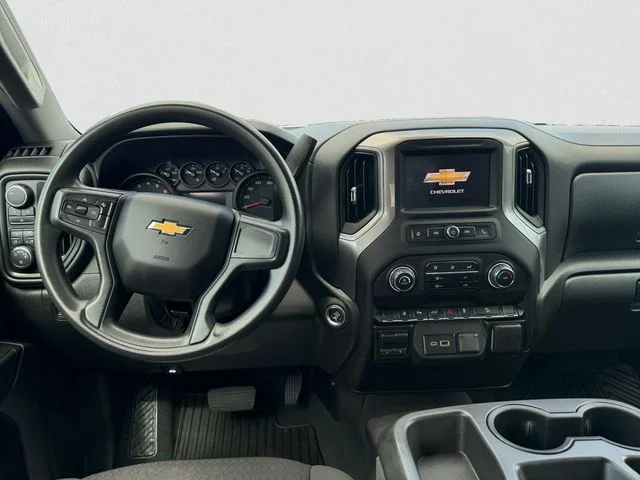 Used 2024 White Chevrolet Custom image 11