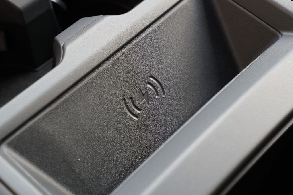 New 2026 Borasco Grey Land Rover X-Dynamic SE image 32