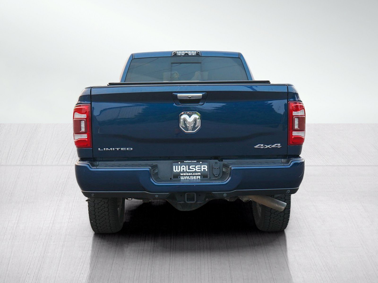 Used 2019 Patriot Blue Pearlcoat Ram Limited image 4