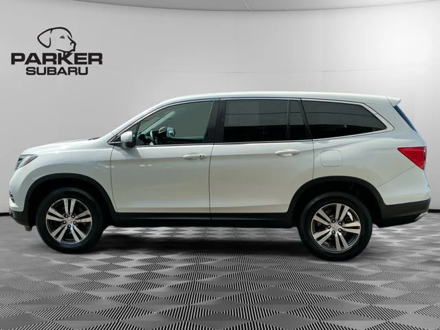 Used 2017 White Diamond Pearl Honda EX image 2