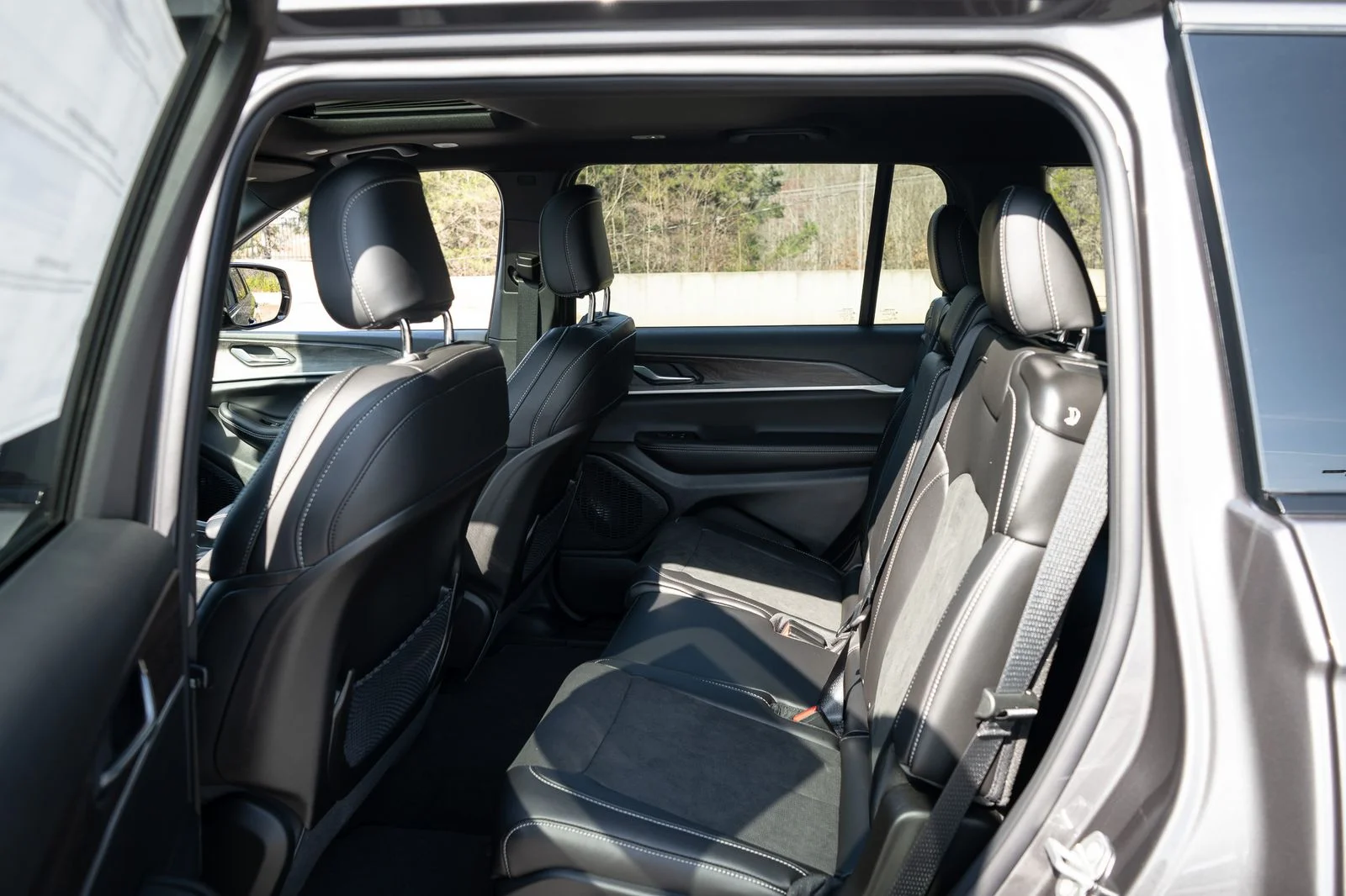 New 2026 Gray Jeep Altitude image 19