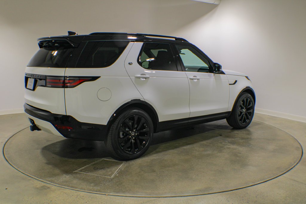 New 2026 Fuji White Land Rover Dynamic SE image 6