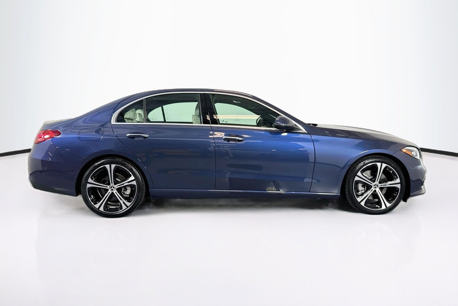 New 2026 Twilight Blue Metallic Mercedes-Benz C 300 image 4