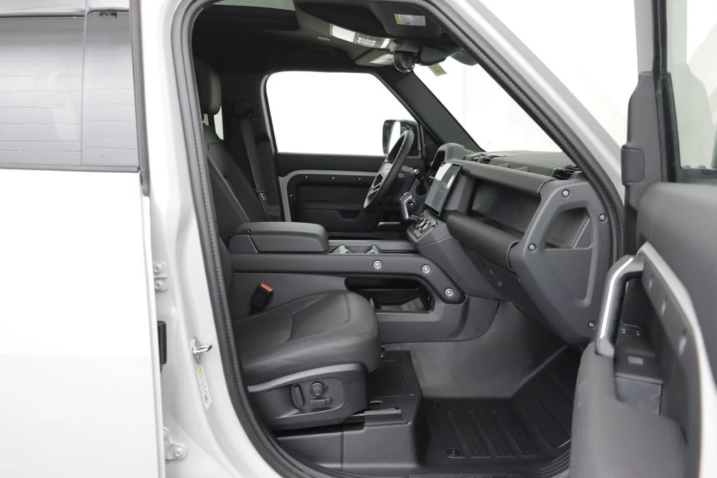 New 2026 Gray Land Rover X-Dynamic SE image 19