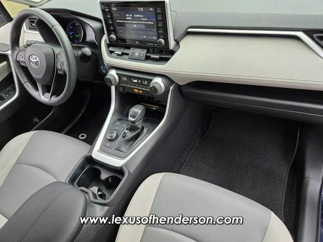 Used 2021 Blue Toyota XLE Premium image 18