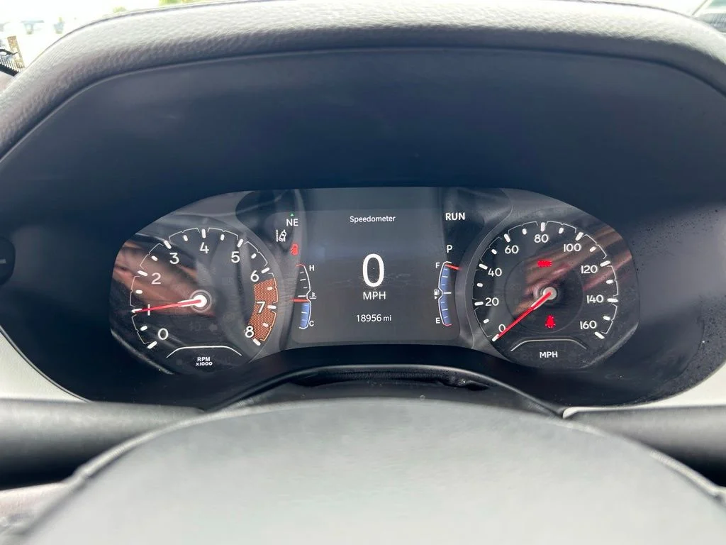 Used 2023 Blue Jeep Limited image 22