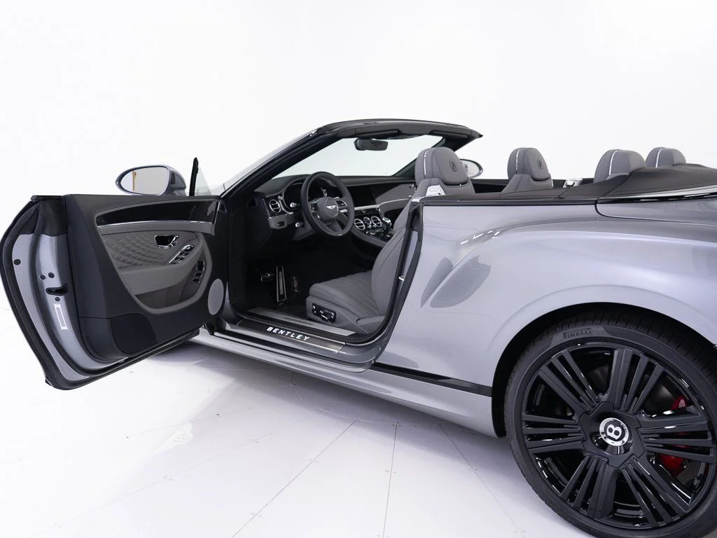 2026 Bentley Continental GTC Azure - Photo 17