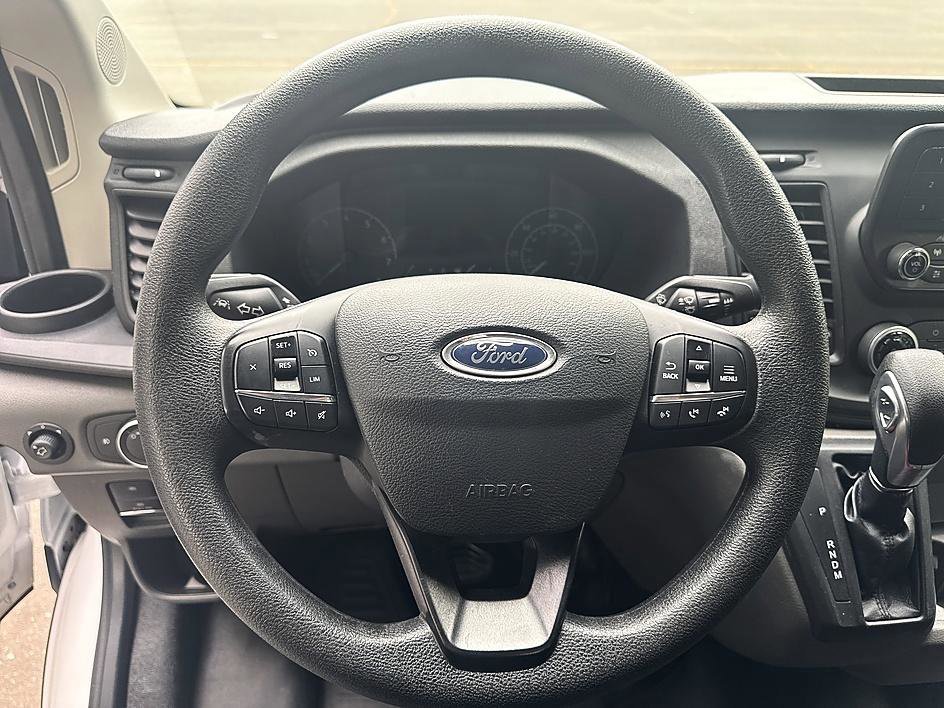 Used 2025 Oxford White Ford Base image 12