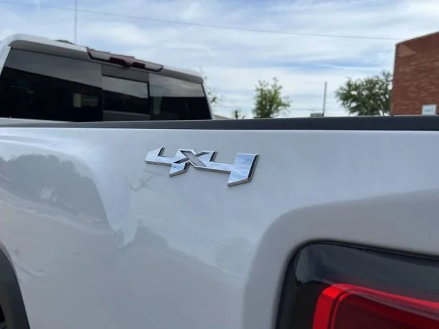 Certified Used 2022 Summit White GMC SLT image 12