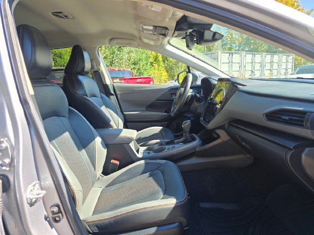 Used 2025 Ice Silver Metallic Subaru Limited image 9
