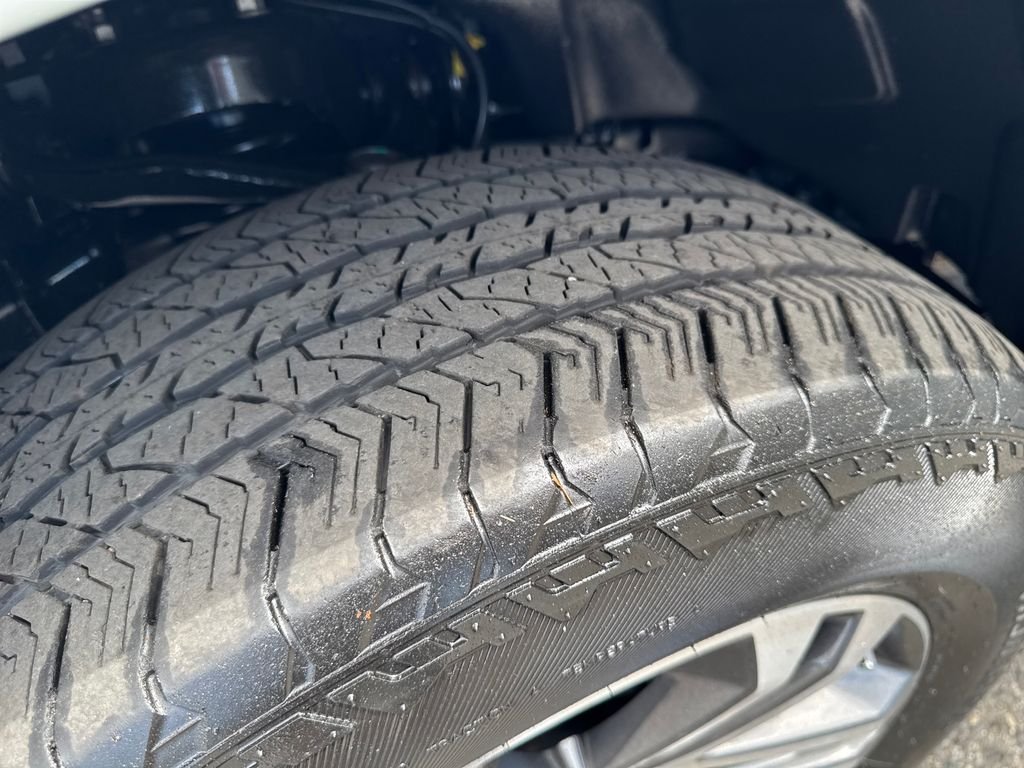 Certified Used 2023 Avalanche Ford XL image 28