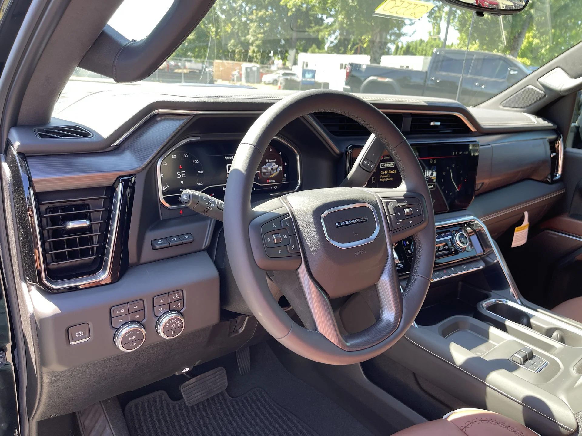 2025 GMC Sierra 3500HD Denali Ultimate - Photo 46