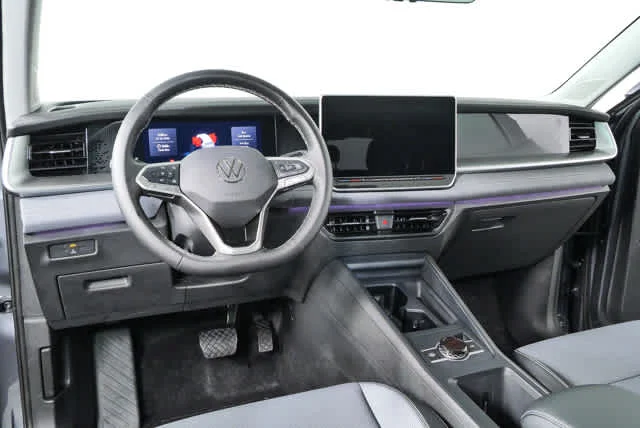 New 2026 Platinum Gray Metallic Volkswagen SE image 17