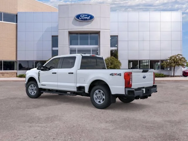 New 2026 Oxford White Ford XLT image 4