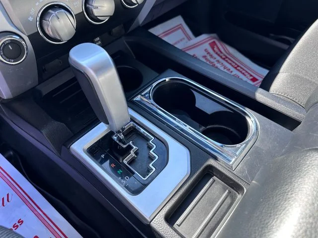 Used 2017 Gray Toyota SR5 image 18