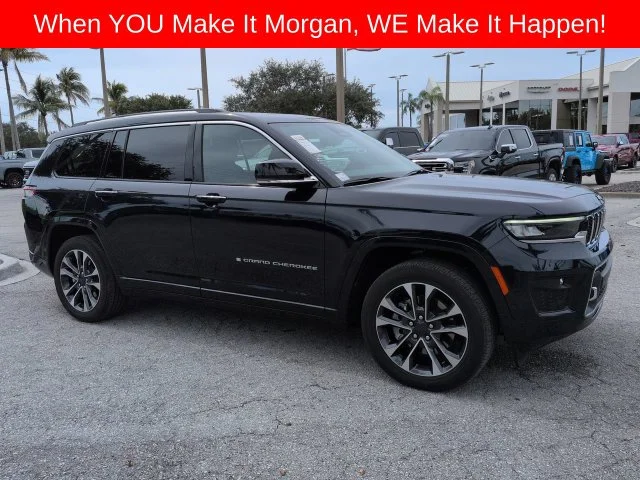 Used 2023 Black Jeep Overland image 3