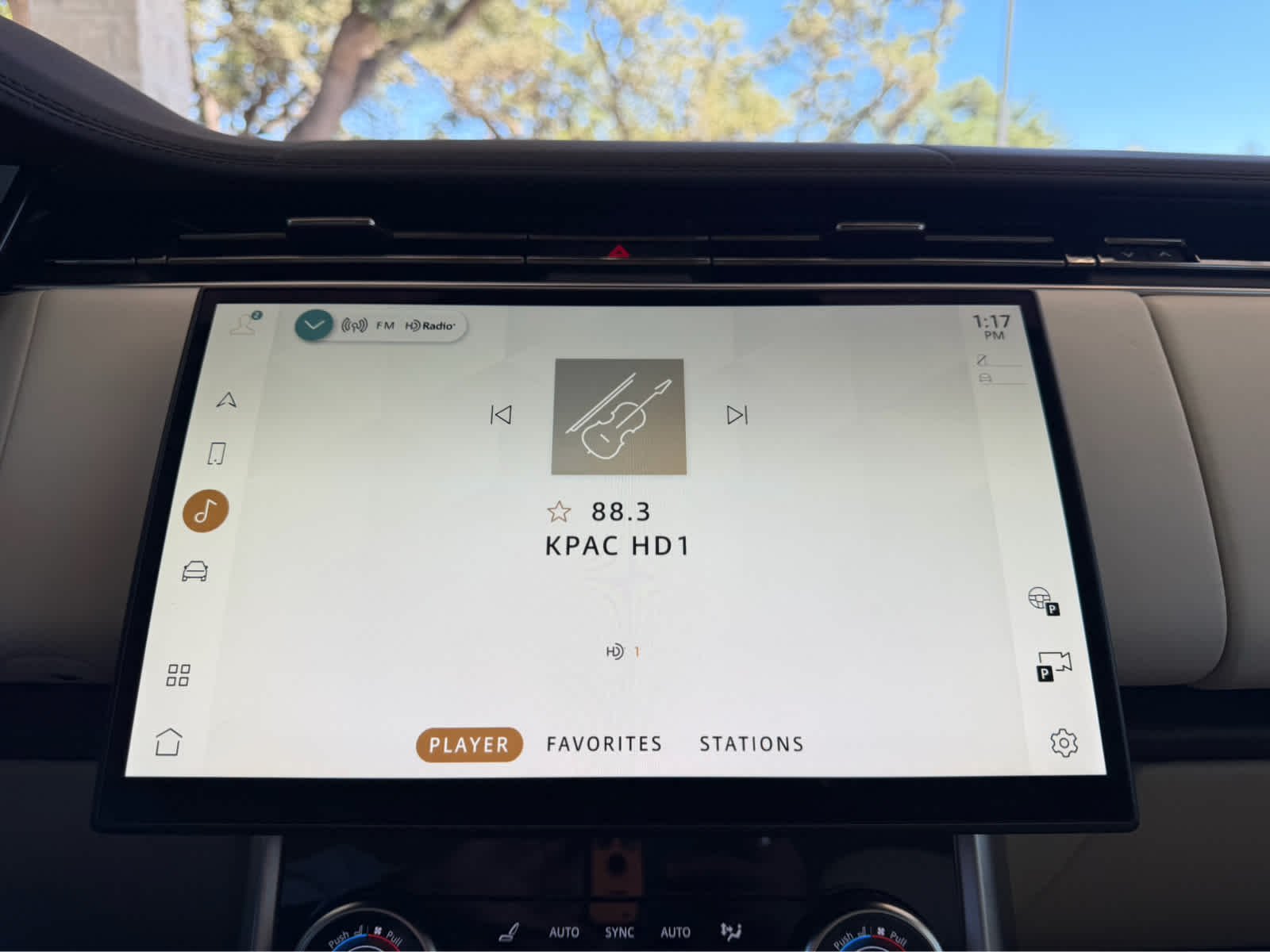 Certified Used 2023 WHT Land Rover SE image 17