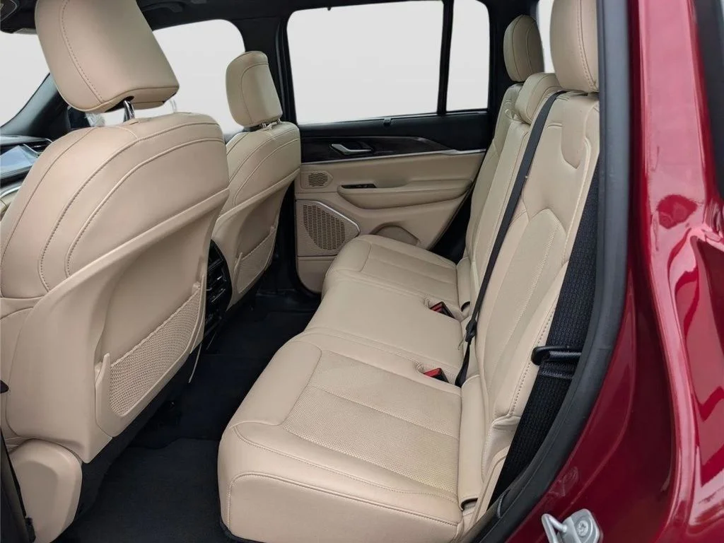 Used 2022 Velvet Red Pearlcoat Jeep 4xe image 15