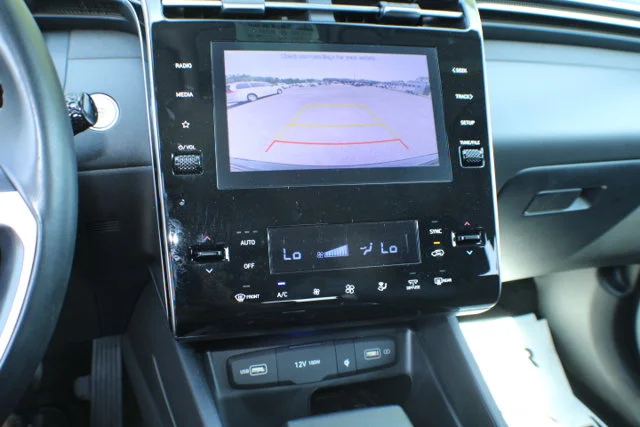 Used 2022 Phantom Black Hyundai SEL image 12