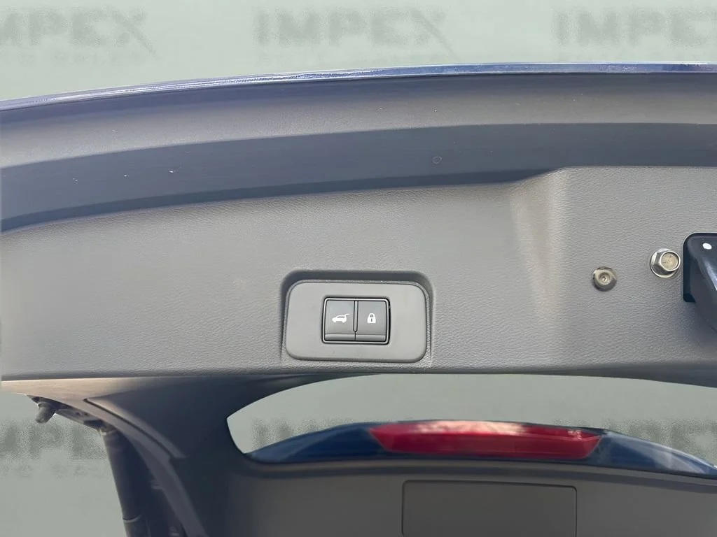 Used 2026 Blue Nissan Platinum image 32