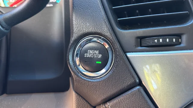 Used 2018 White Chevrolet Premier image 29