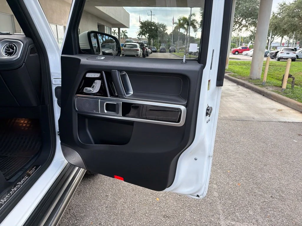 Used 2025 White Mercedes-Benz G 550 image 28