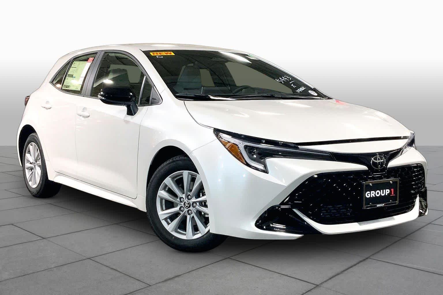 New 2026 Wind Chill Pearl Toyota SE image 2