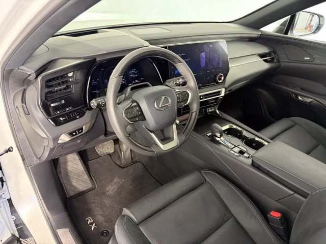 Used 2025 White Lexus 350h Luxury image 11