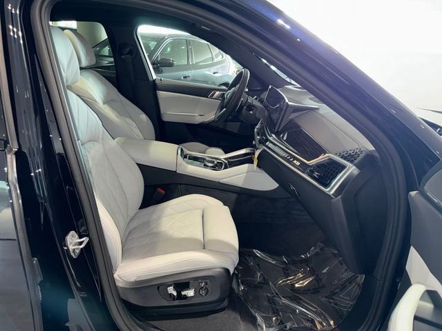 New 2027 Carbon Black Metallic BMW xDrive40i image 9