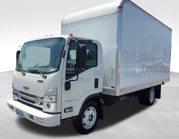2025 Chevrolet Low Cab Forward 5500 XG 