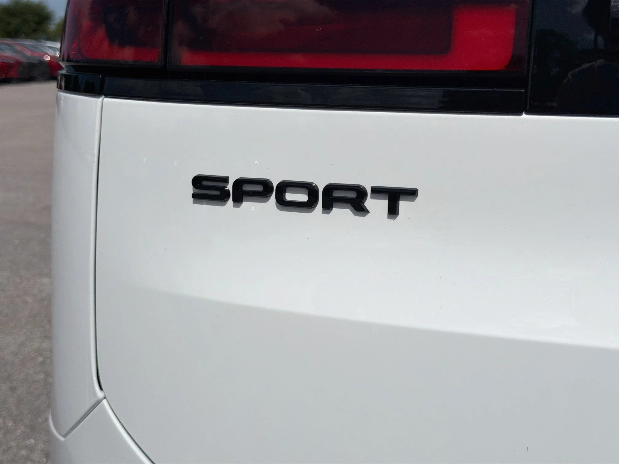 New 2026 Fuji White Land Rover Dynamic SE image 11