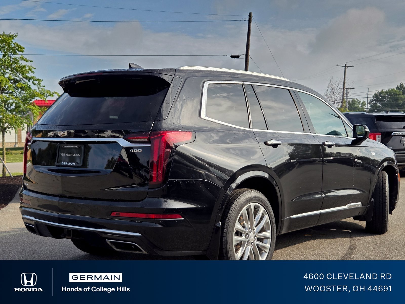 Used 2021 Black Metallic Cadillac Premium Luxury image 17