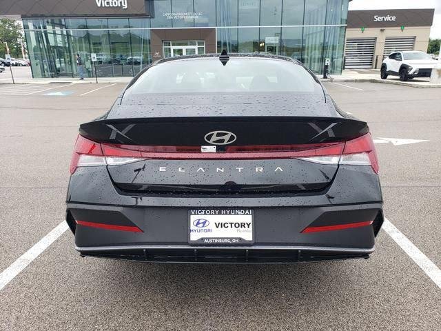 New 2026 Black Hyundai SEL Sport image 6