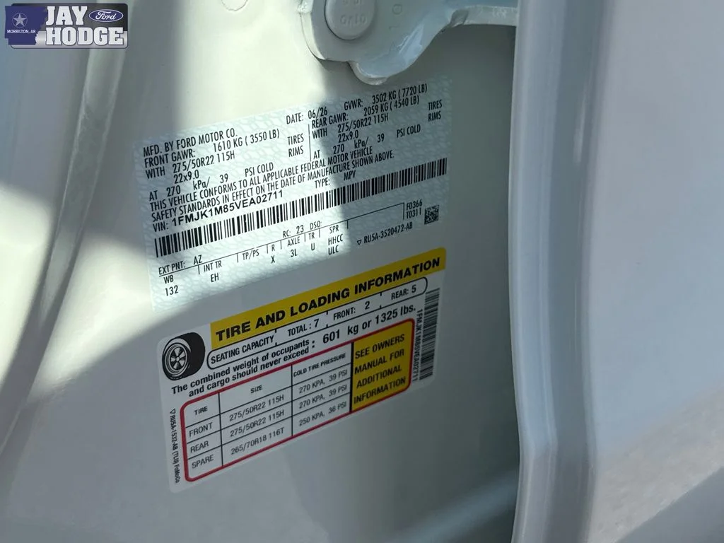 New 2027 Star White Metallic Tri-Coat Ford MAX Platinum image 32