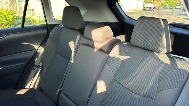 Used 2025 Pearl Toyota LE image 28